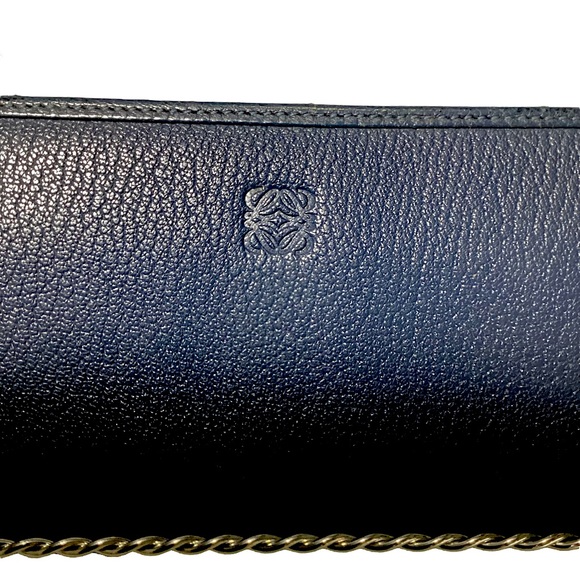 LOEWE Long Wallet Anagram Logo Cadena Blue Leather Zip Closure Pristine - Picture 4 of 16